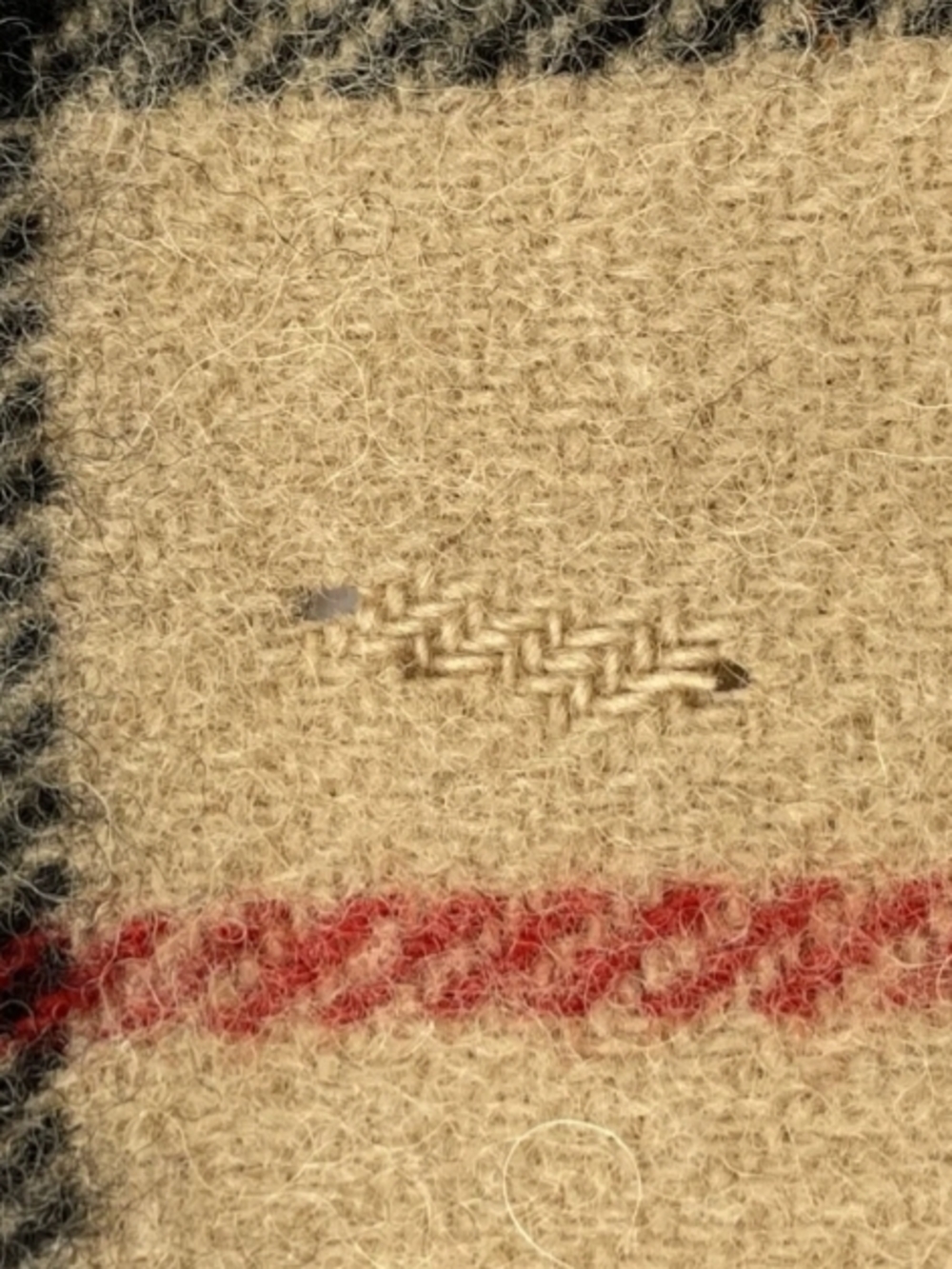 SALE! Authentic Burberry Nova Check 100% Wool Fringe Vintage Scarf W Box - Picture 12 of 14